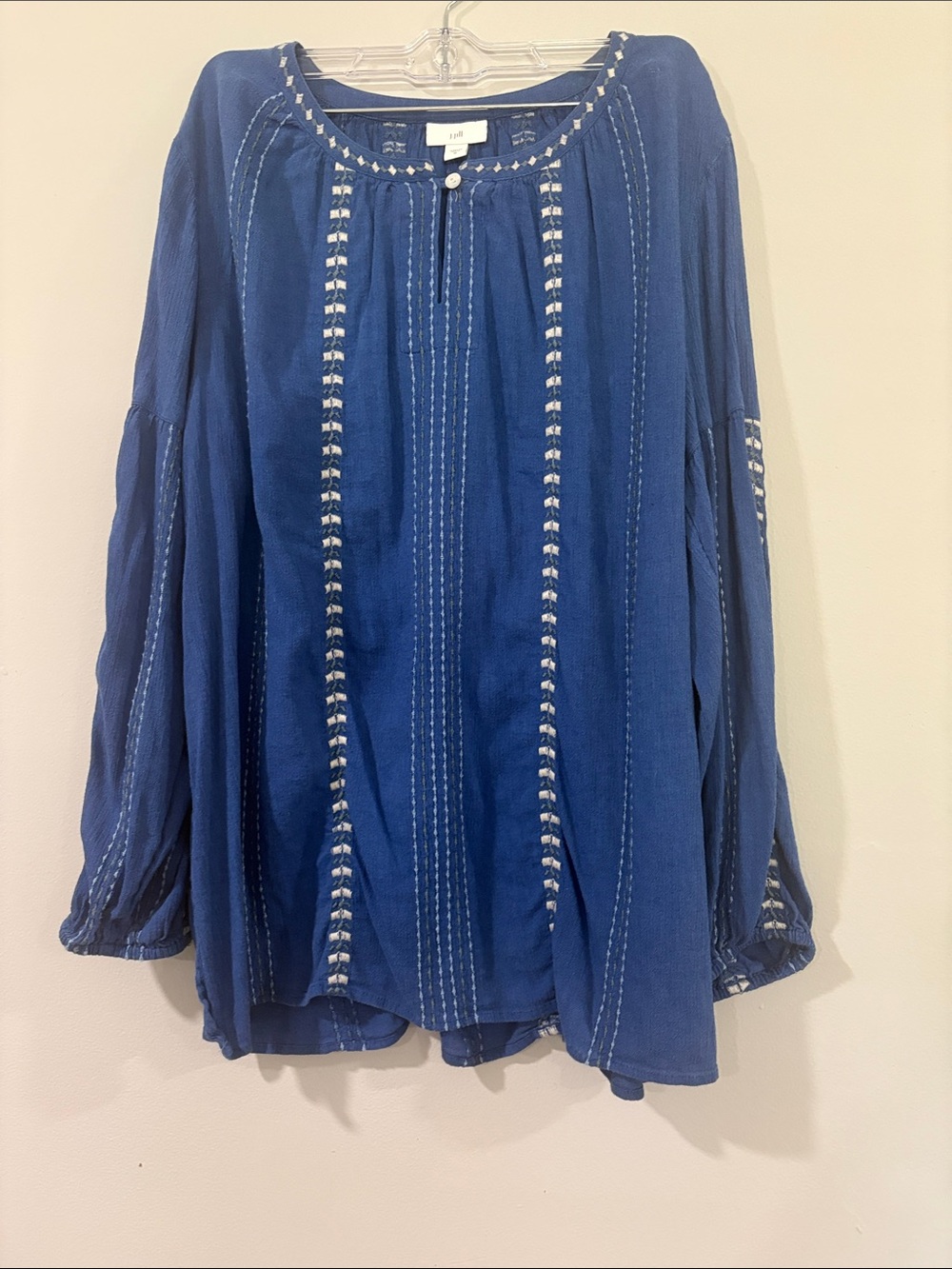 j-JILL WOMAN EMBROIDERED PEASANT LONG SLEVE TOP SIZE/M